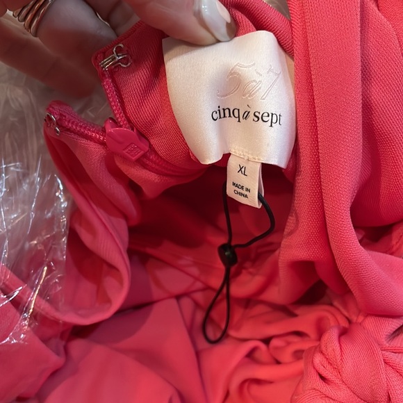 FINAL PRICE! 
Cinq a sept Vera Scoop-Neck Slit Tie-Front Dress - Picture 4 of 4